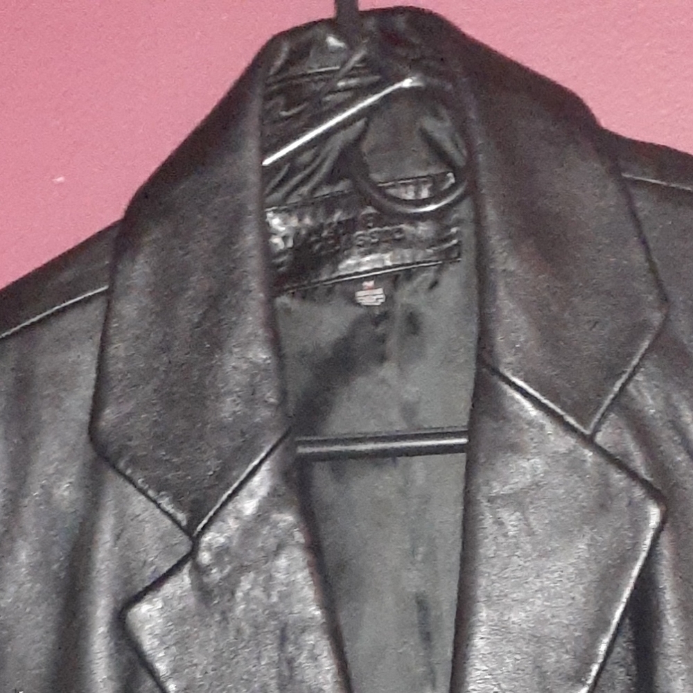 Jaclyn Smith black leather blazer size medium